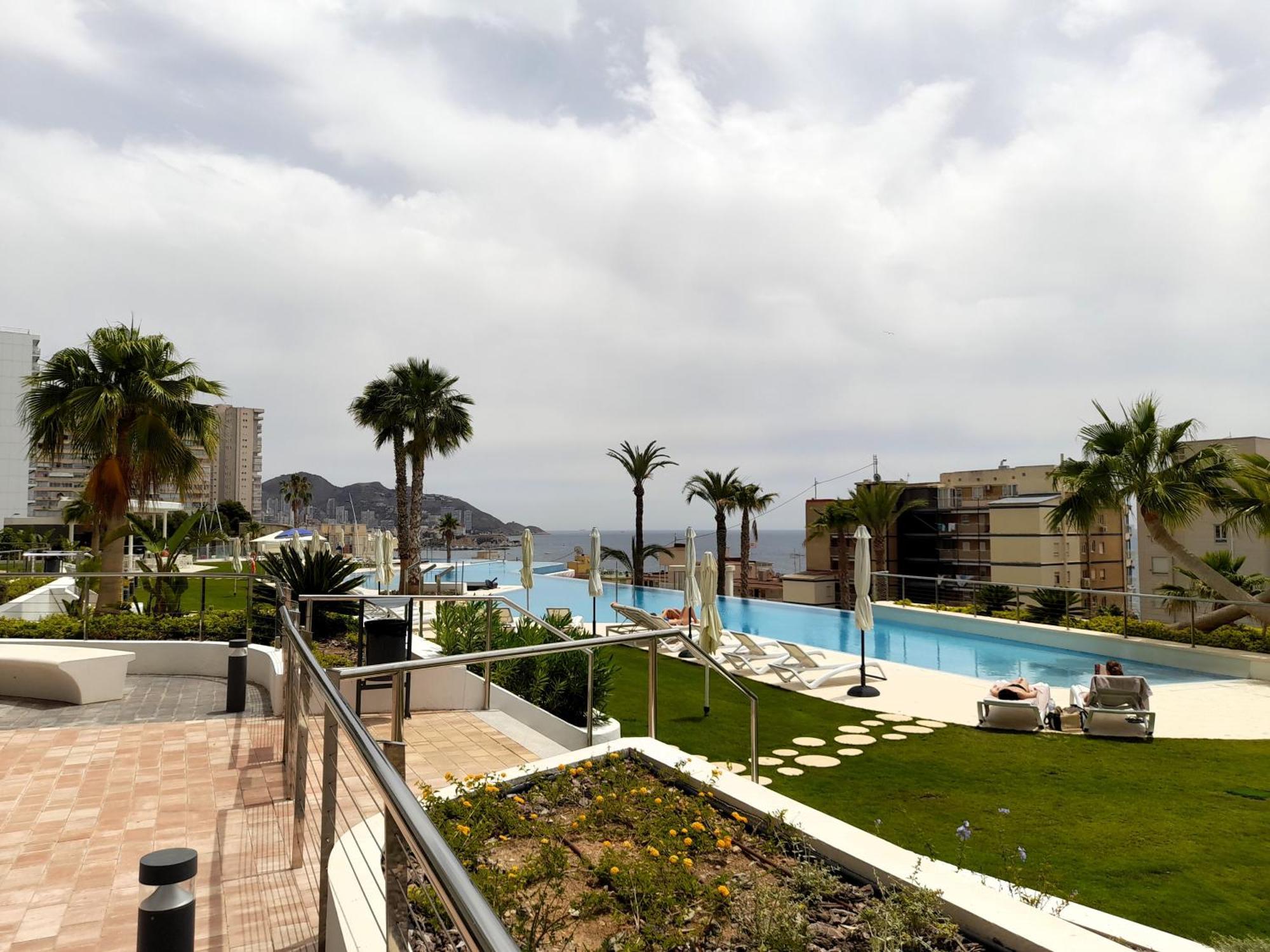 Sunset Cliffs Sea View Apartments 14 Floor ベニドルム エクステリア 写真